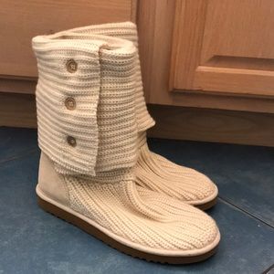 Barely worn off white knit UGG boots size 9